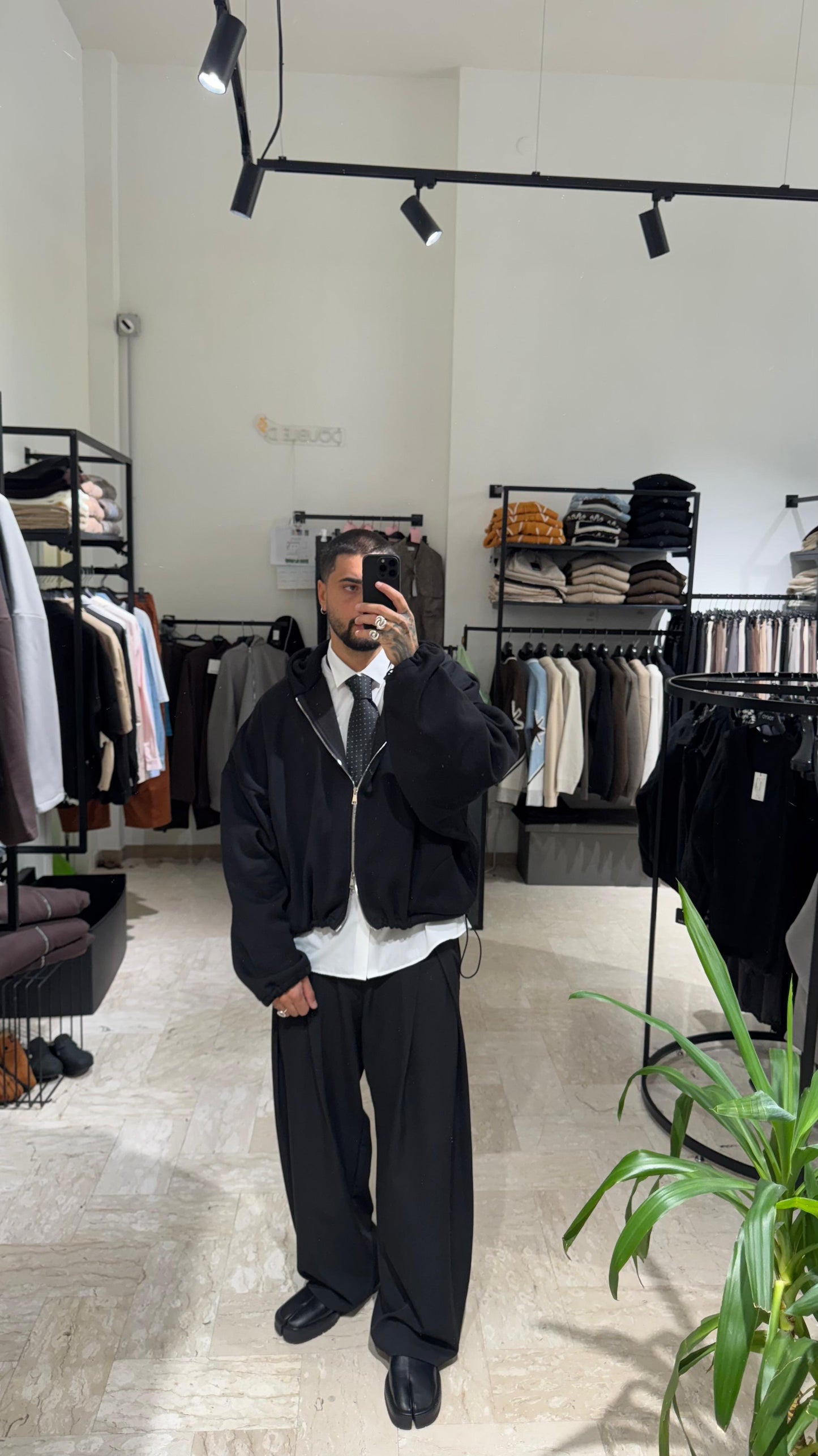 FELPA HOODIE NERA PIPISTRELLO
