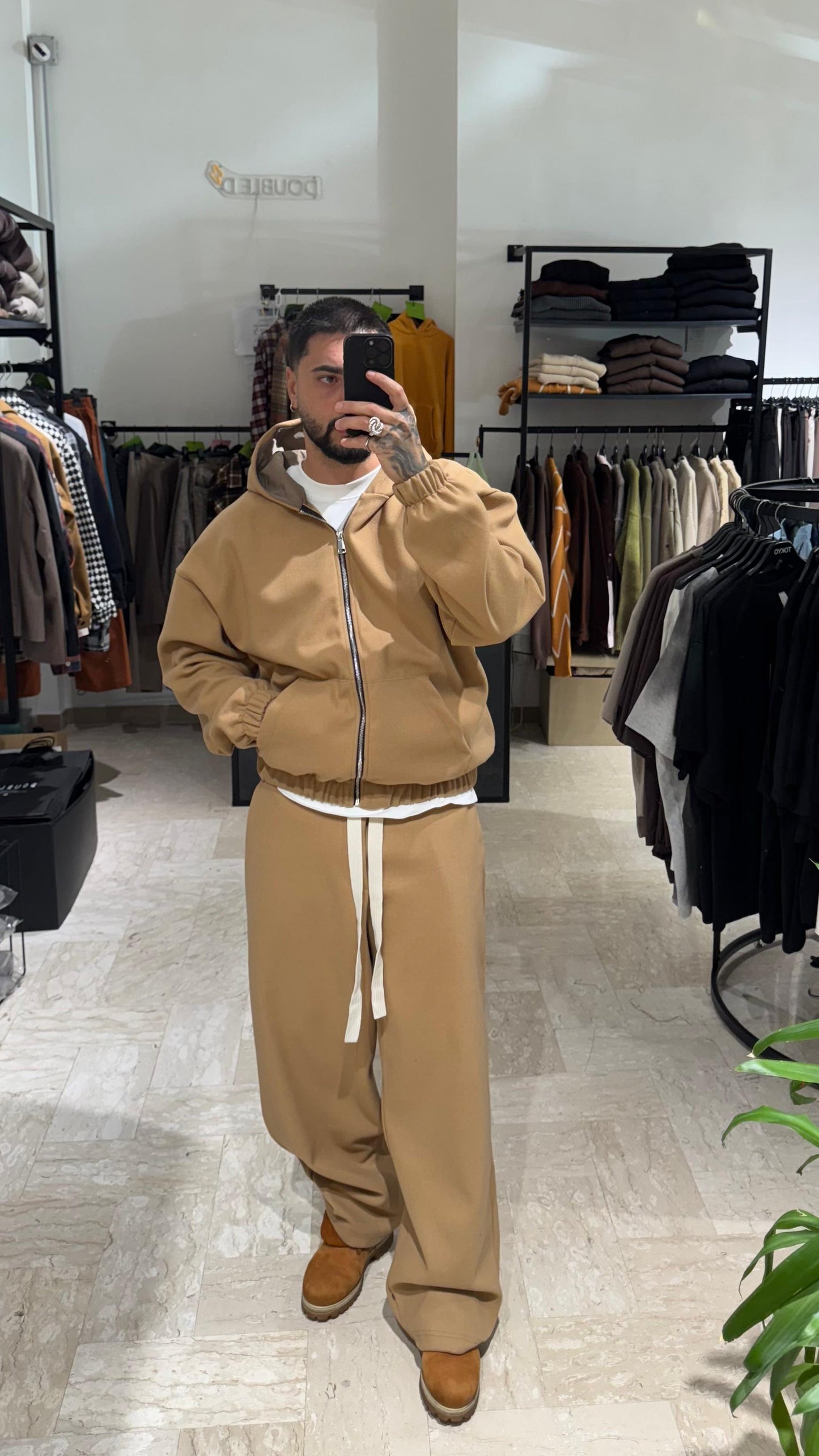 COMPLETO CAMEL IN LANA PETTINATA