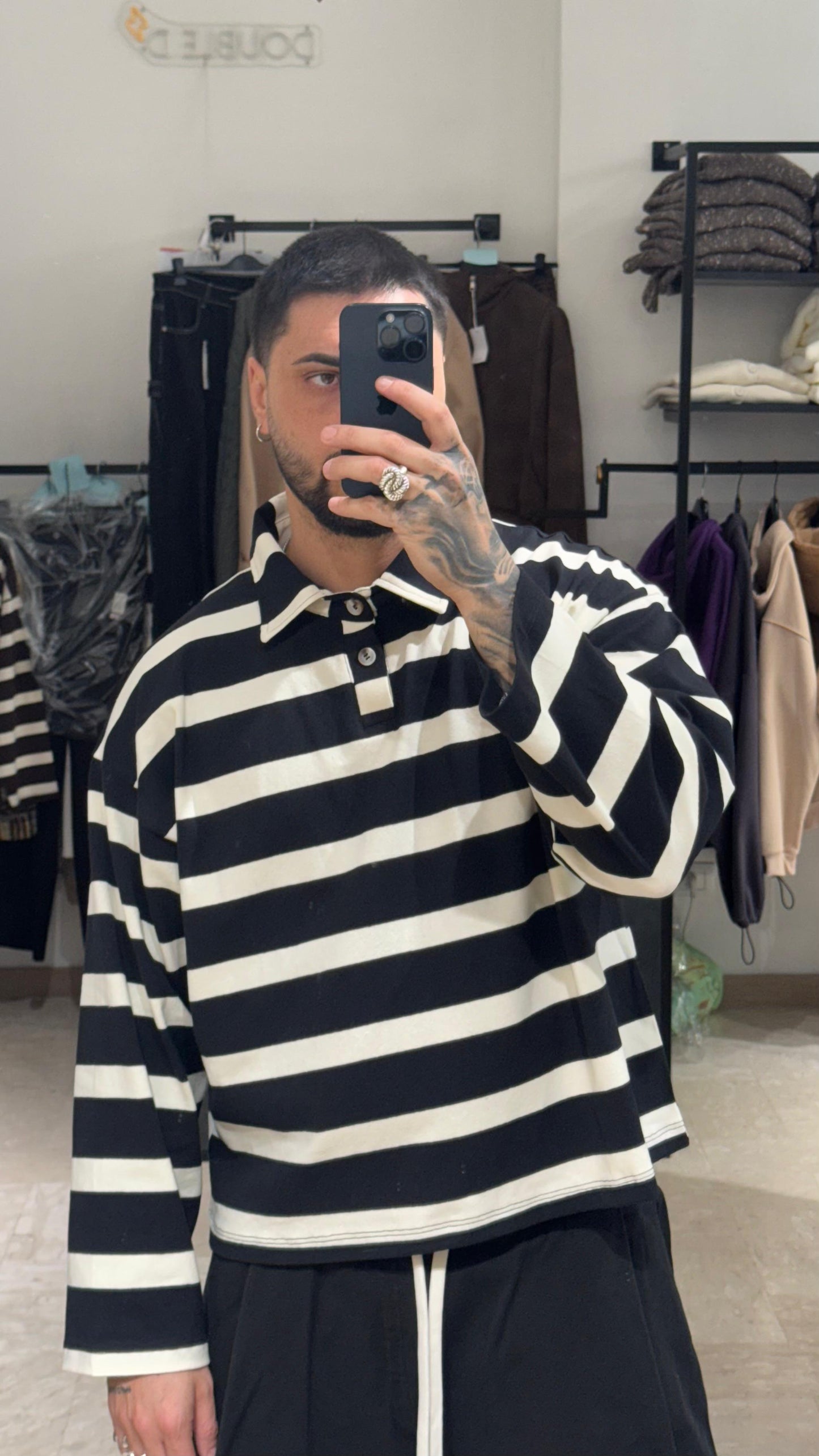 POLO A RIGHE NERA CROP/OVER