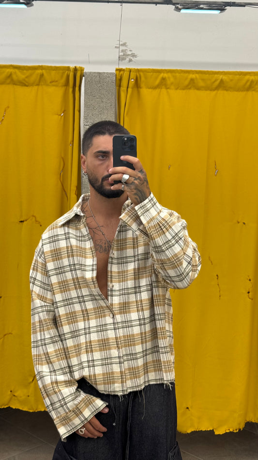 CAMICIA CROP A QUADRI CON TAGLIO VIVO