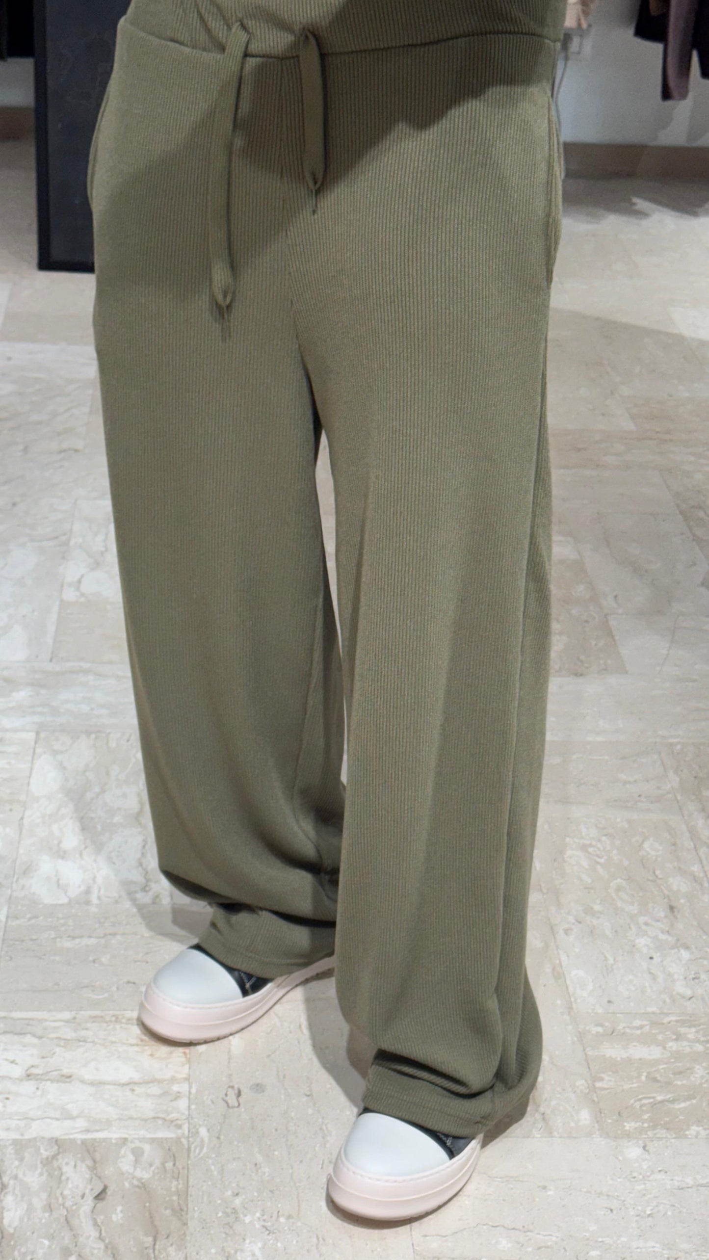 COMPLETO VERDE A COSTINE