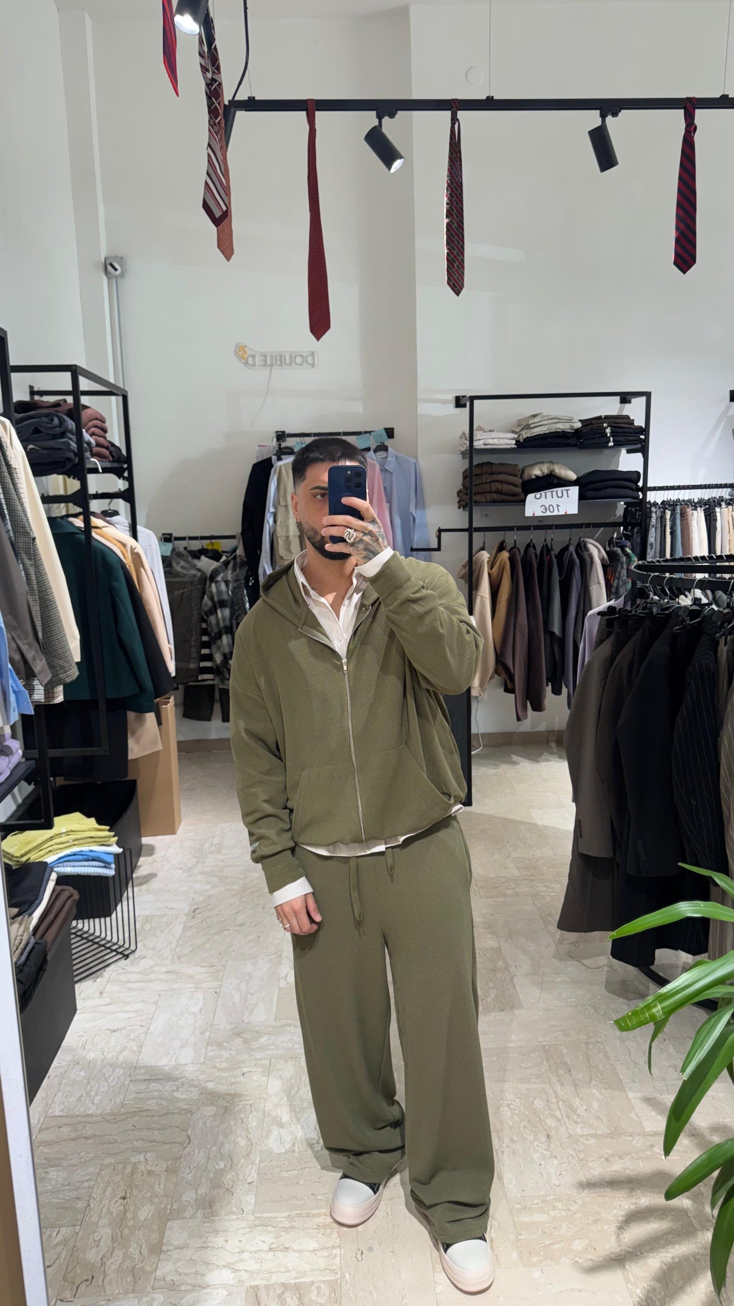 COMPLETO VERDE A COSTINE