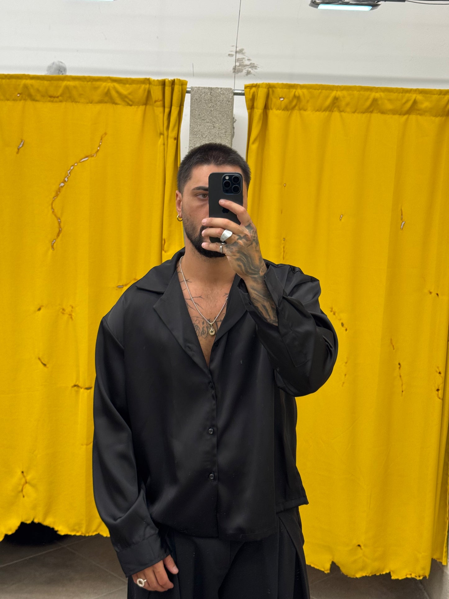 CAMICIA CROP/OVER IN RASO NERA