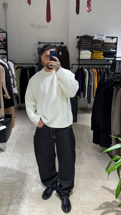 DENIM BALLOON NERO CON CUCITURE A CONTRASTO