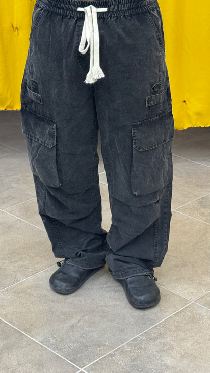 PARACHUTE NERO SLAVATO